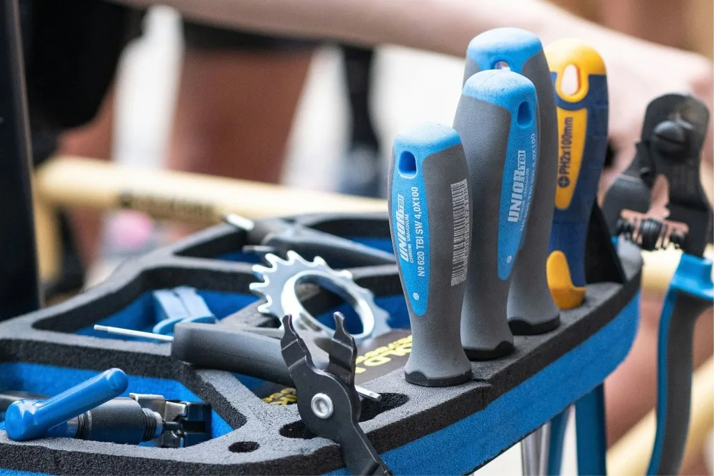 Fahrradwerkzeug auf der Werkbank